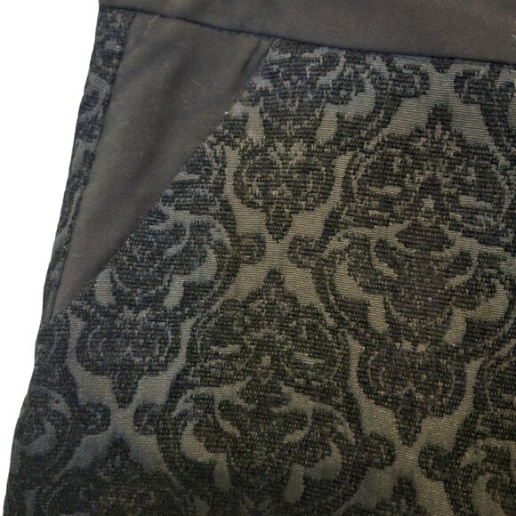 Atmosphere Women’s Brocade Pattern Shorts - Size 8 - Picture 3 of 4